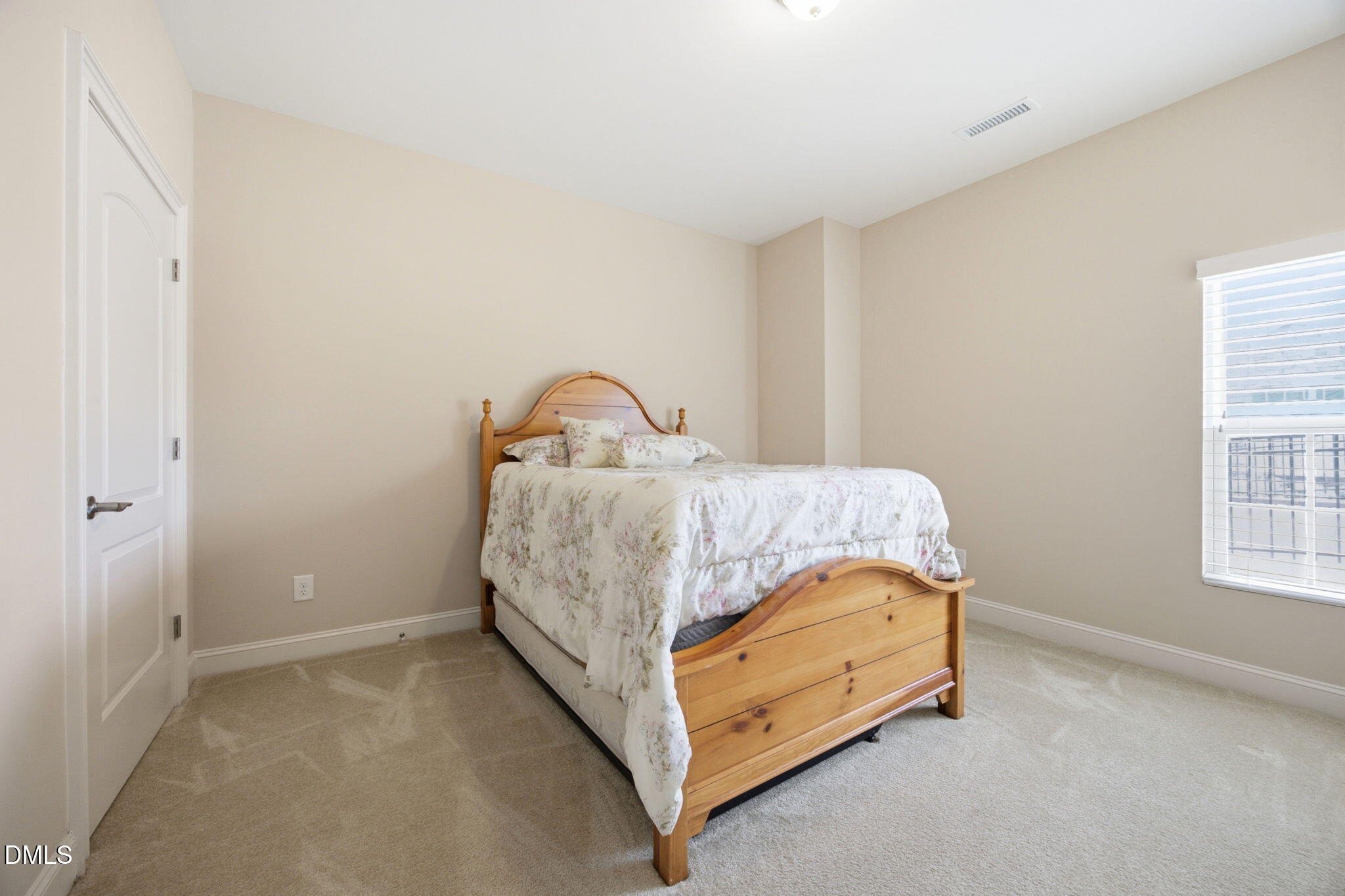1089 Blue Bird Lane