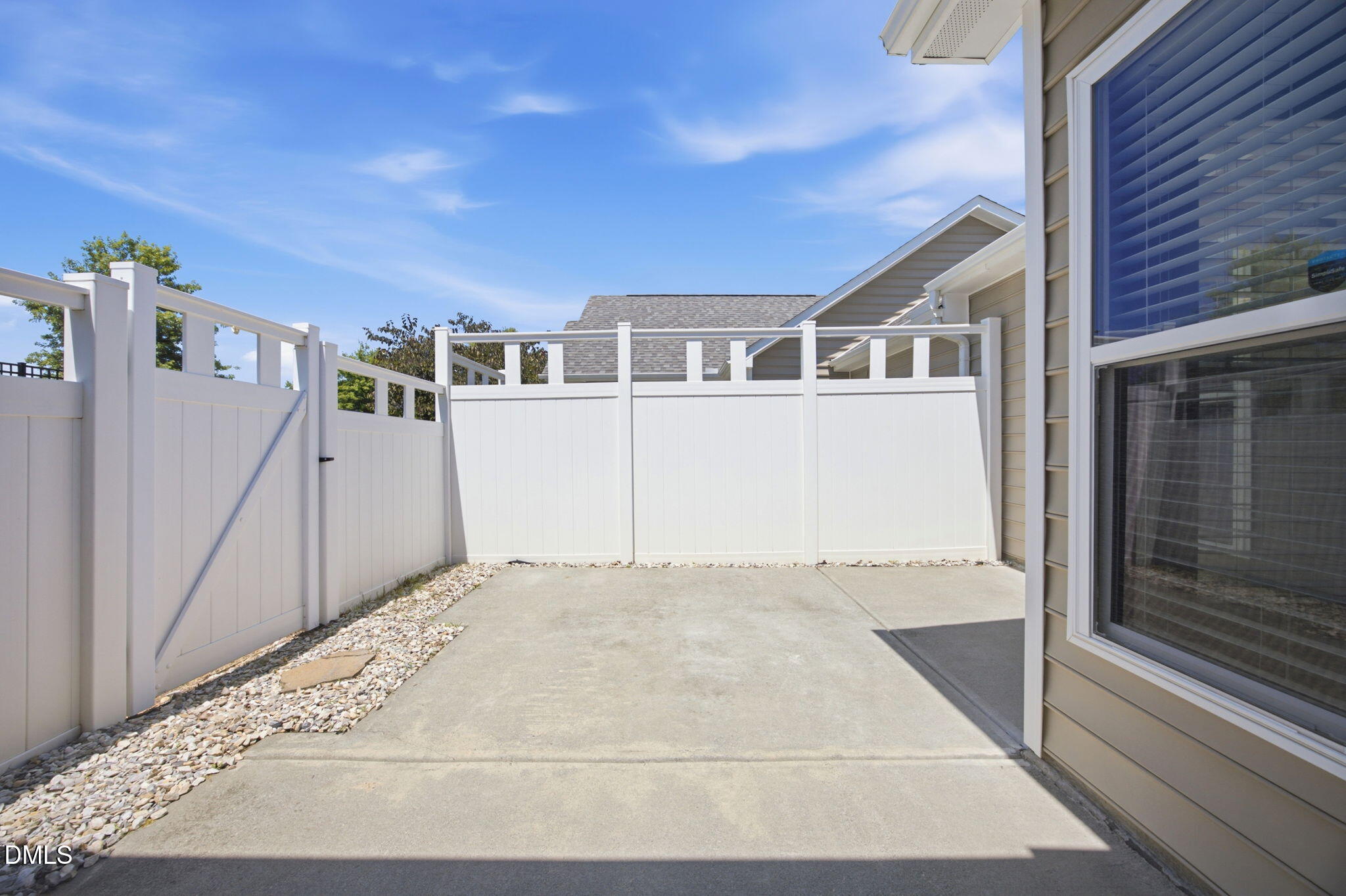 1089 Blue Bird Lane