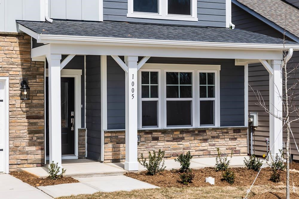1005 Lynn Star Court