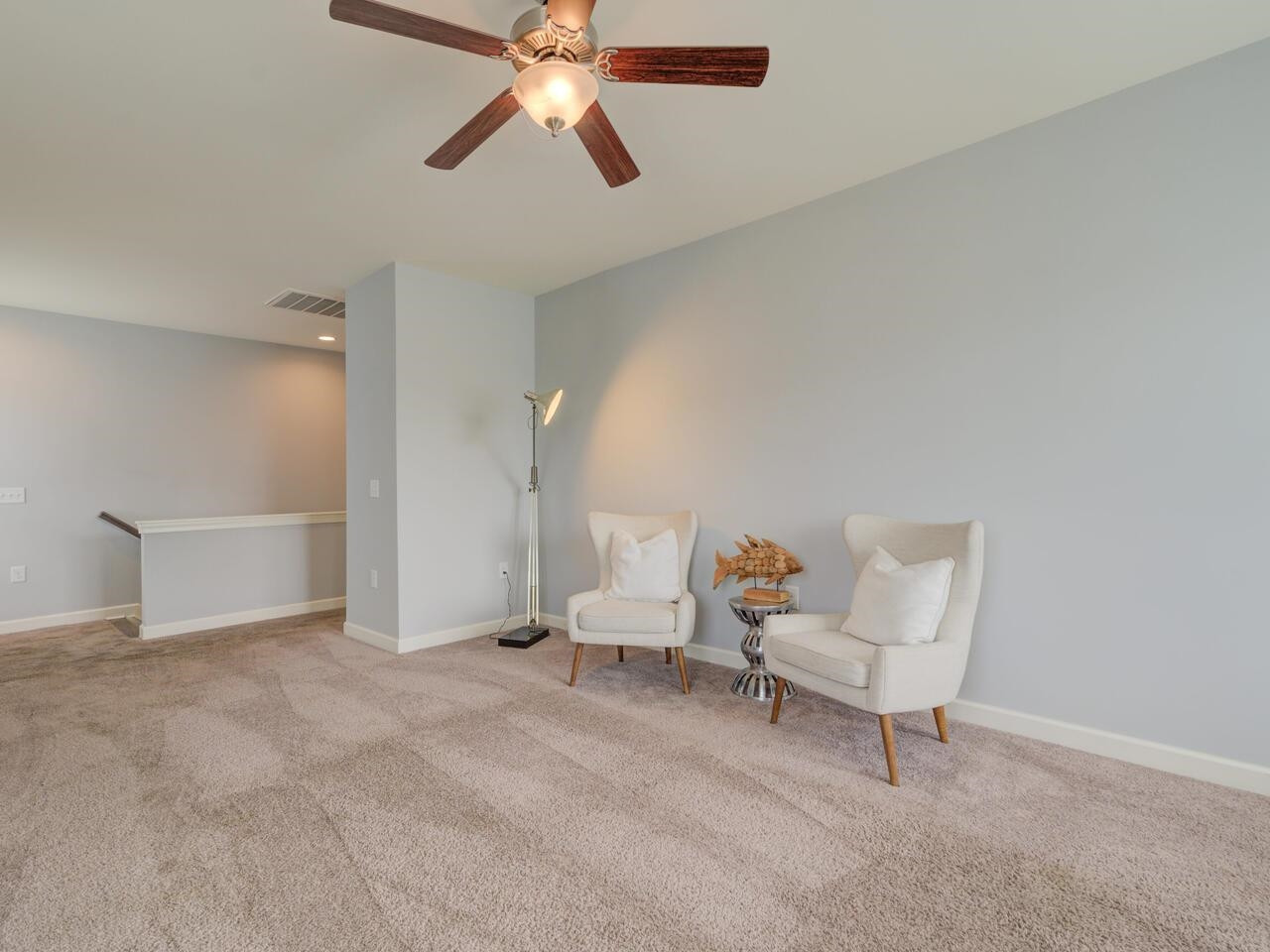 605 Lake Holding Street