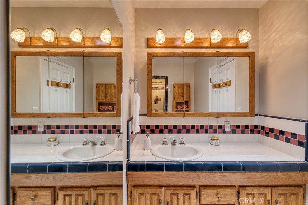 430 N Canyon Boulevard