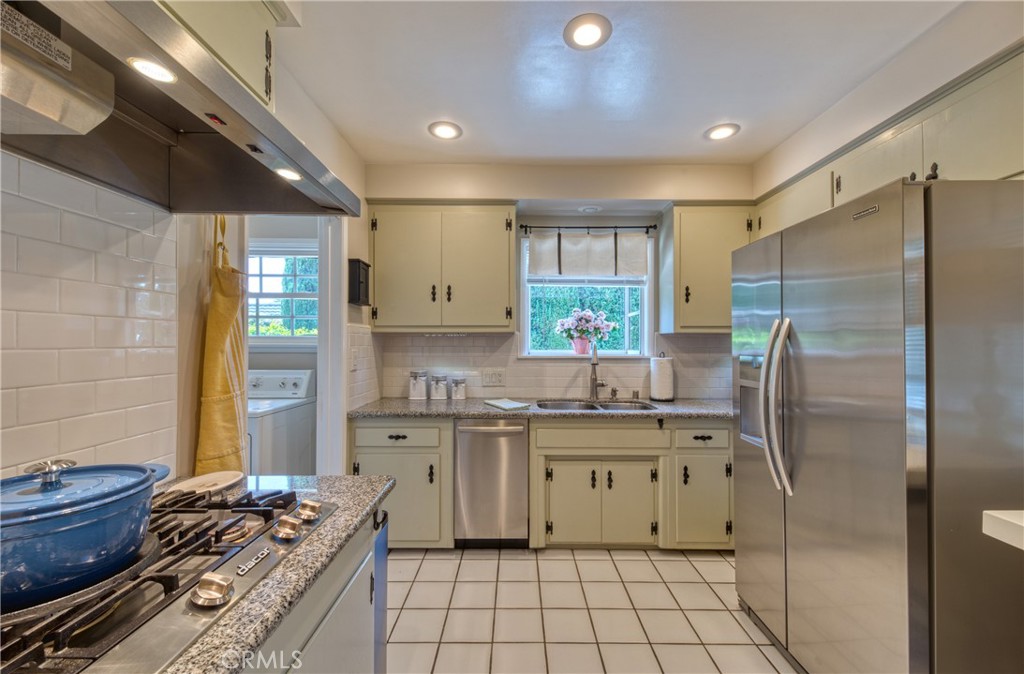 430 N Canyon Boulevard