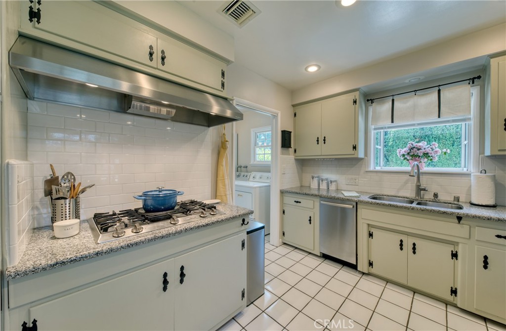 430 N Canyon Boulevard