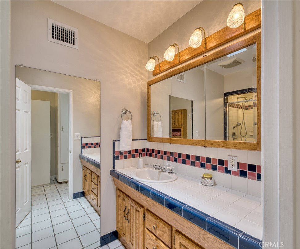 430 N Canyon Boulevard