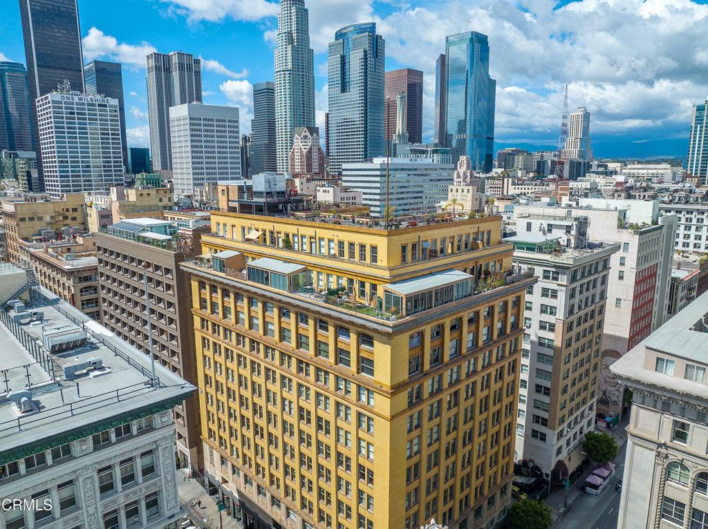 215 W 7th Street 303