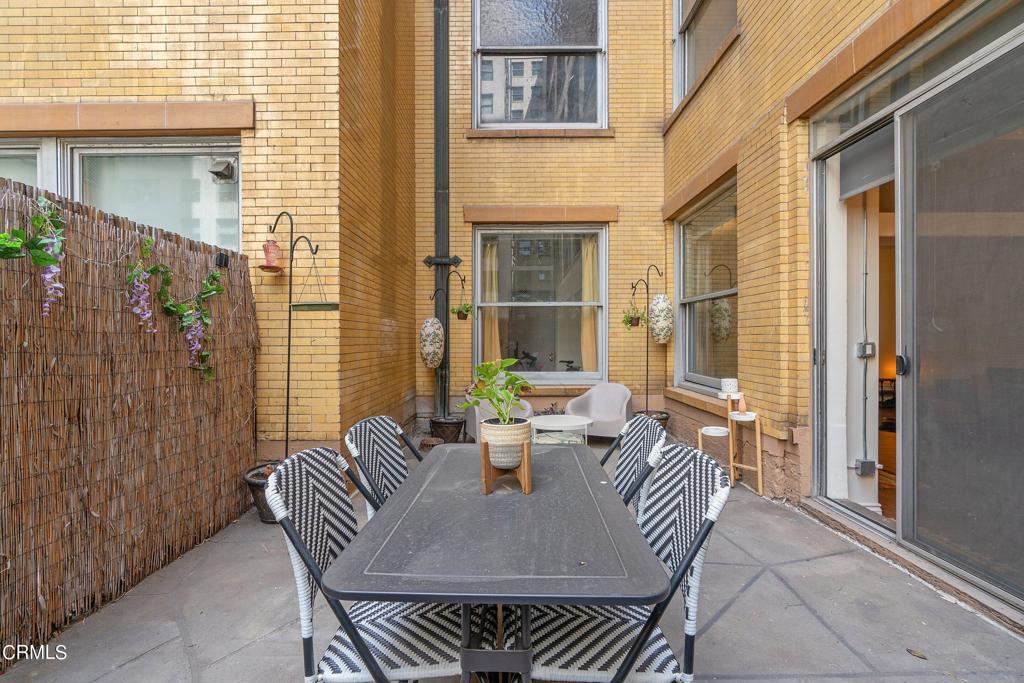 215 W 7th Street 303