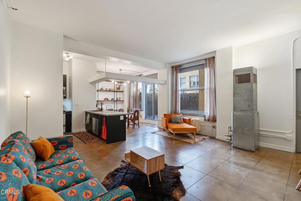 215 W 7th Street 303