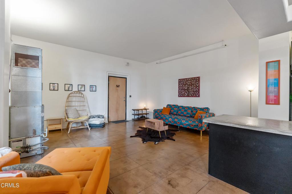 215 W 7th Street 303