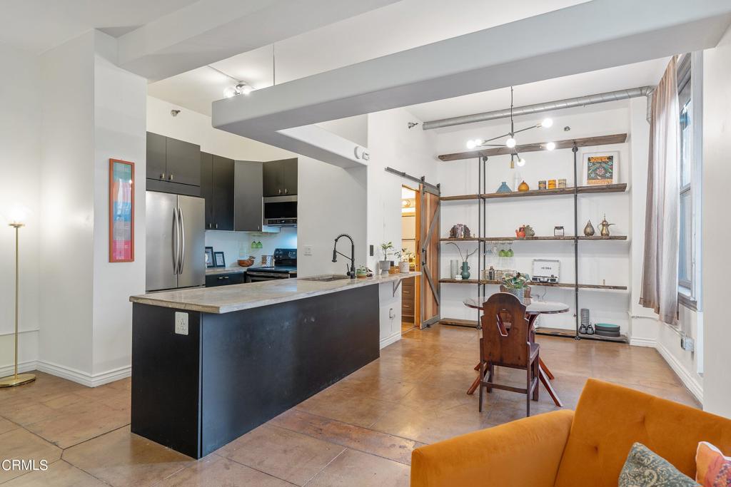 215 W 7th Street 303