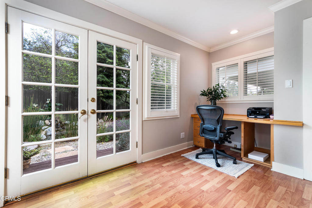 4402 El Camino Corto