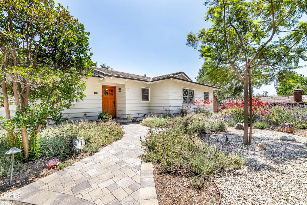 4402 El Camino Corto