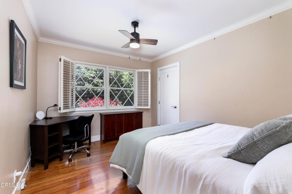 4402 El Camino Corto