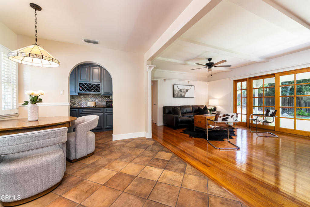 4402 El Camino Corto