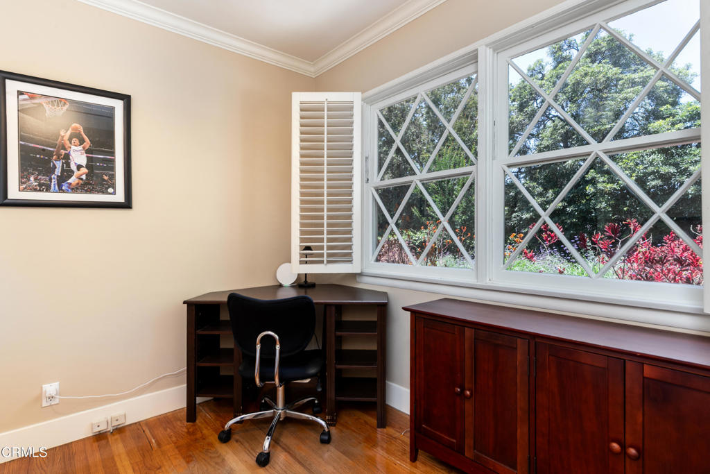 4402 El Camino Corto