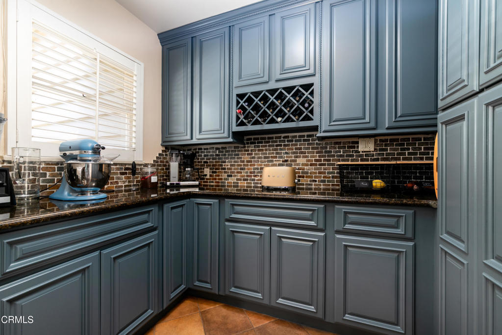 4402 El Camino Corto