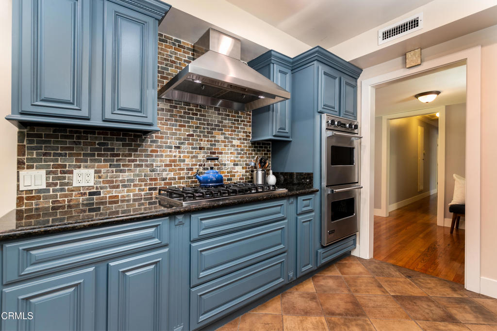 4402 El Camino Corto