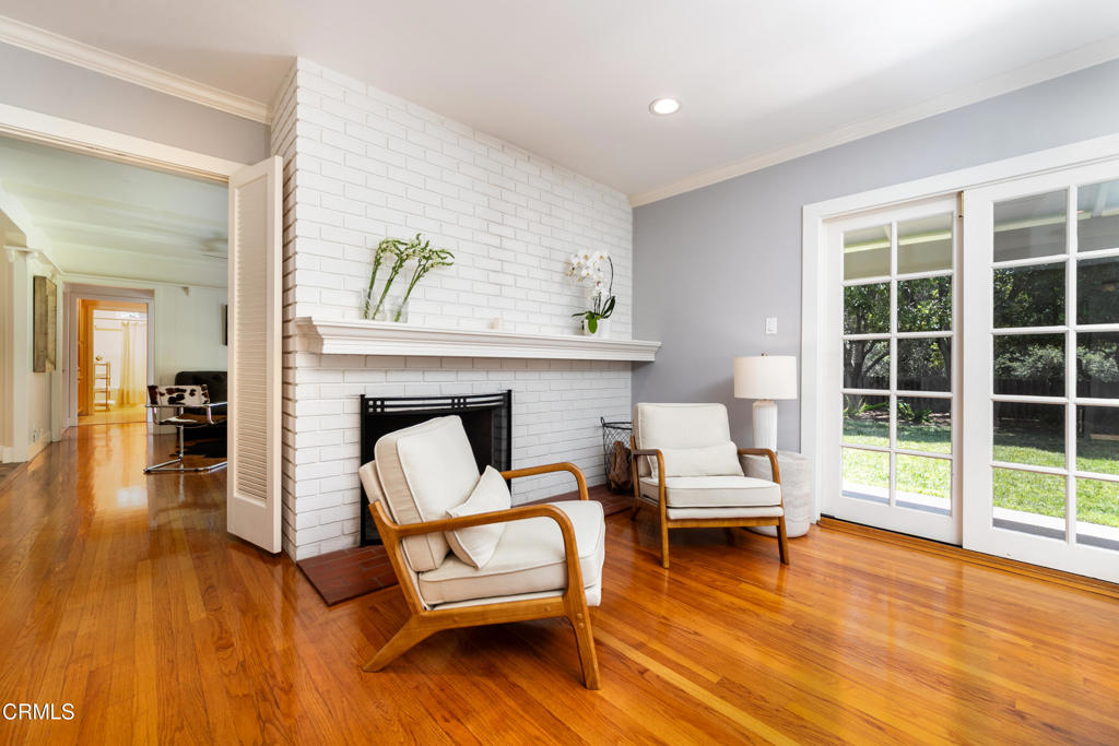 4402 El Camino Corto