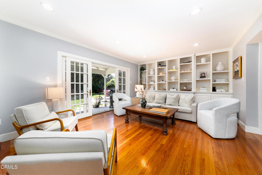 4402 El Camino Corto