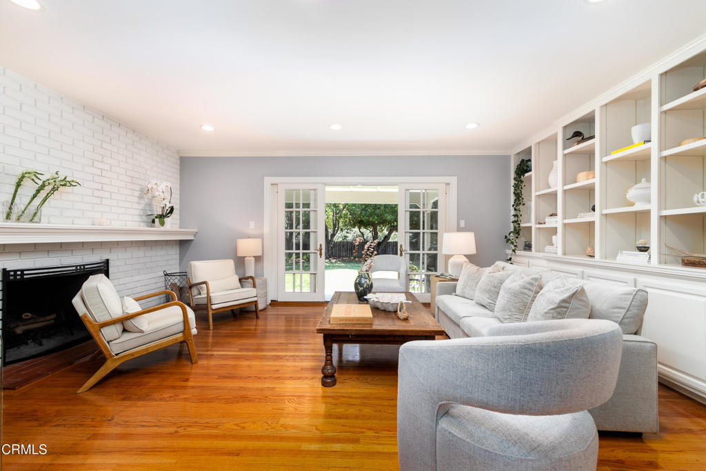 4402 El Camino Corto