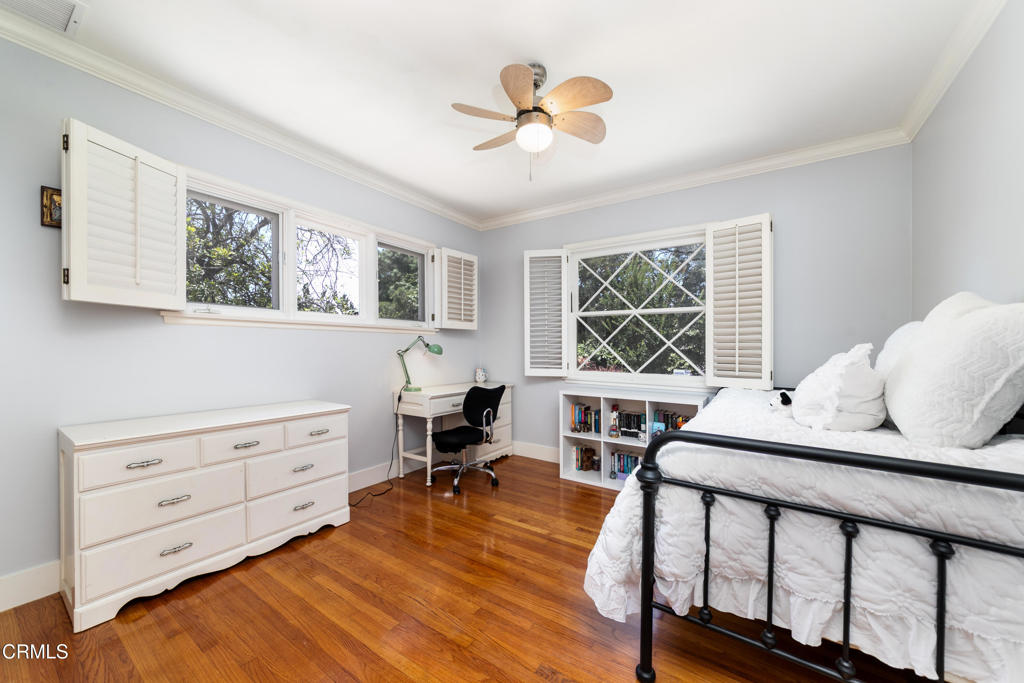 4402 El Camino Corto