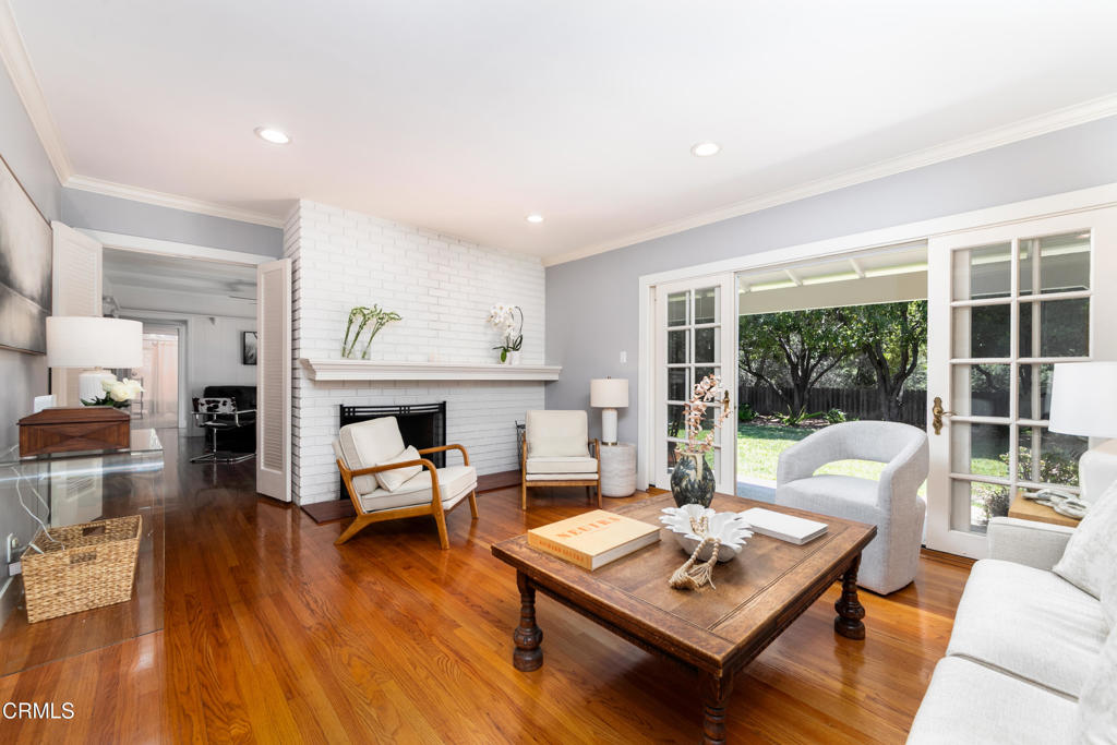 4402 El Camino Corto