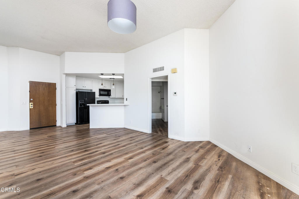 3961 Via Marisol 322