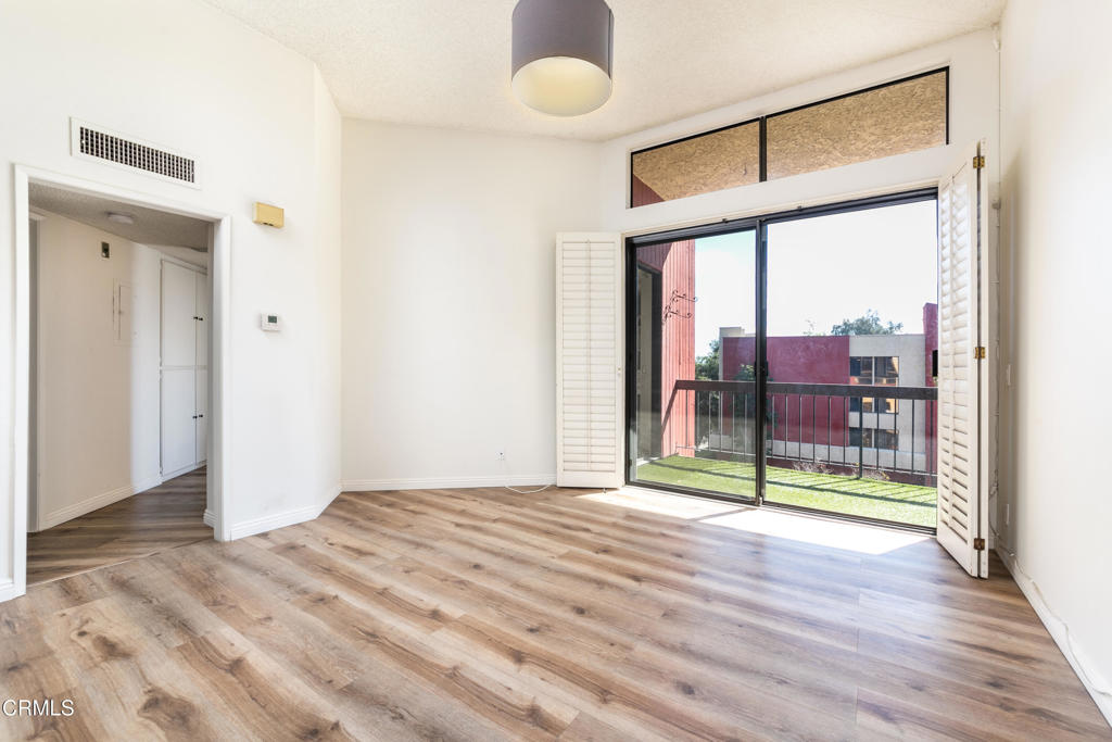 3961 Via Marisol 322