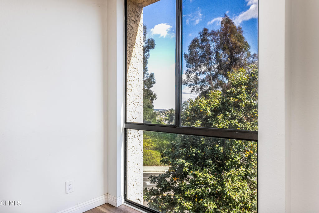 3961 Via Marisol 322