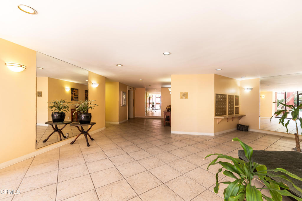 3961 Via Marisol 322