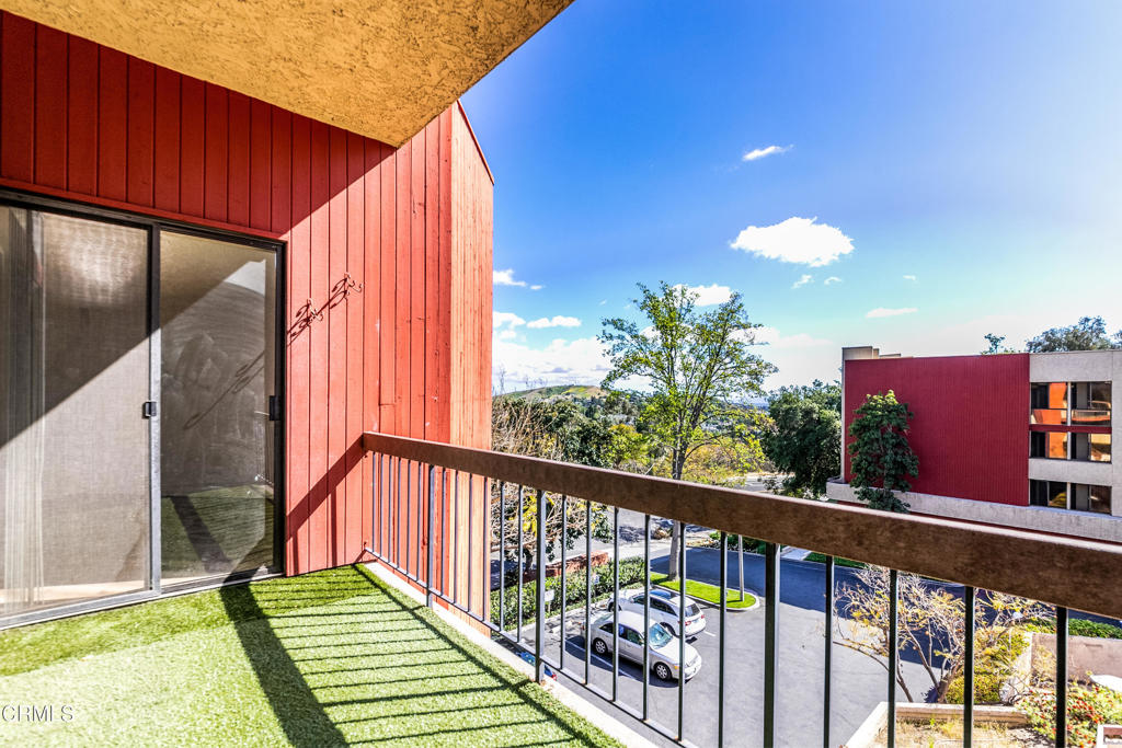 3961 Via Marisol 322