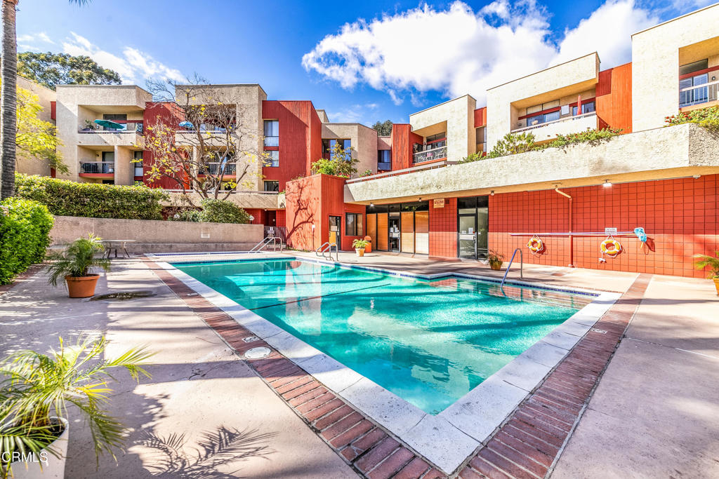 3961 Via Marisol 322