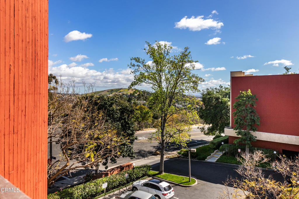 3961 Via Marisol 322