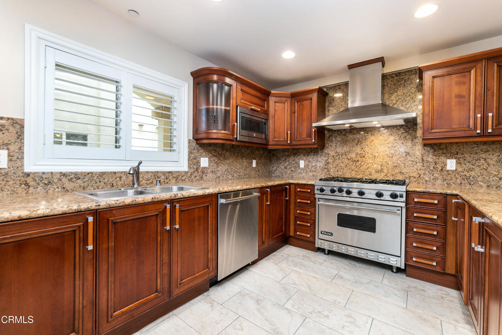 1828 Glendon Avenue 101