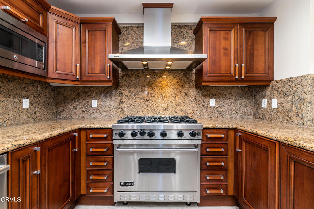 1828 Glendon Avenue 101