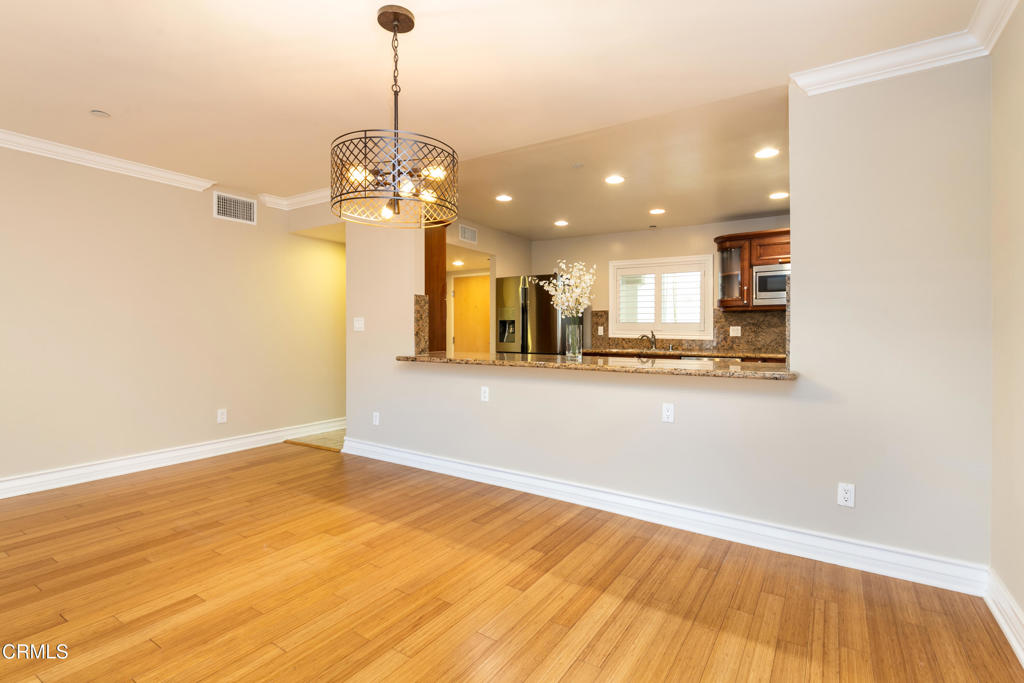 1828 Glendon Avenue 101