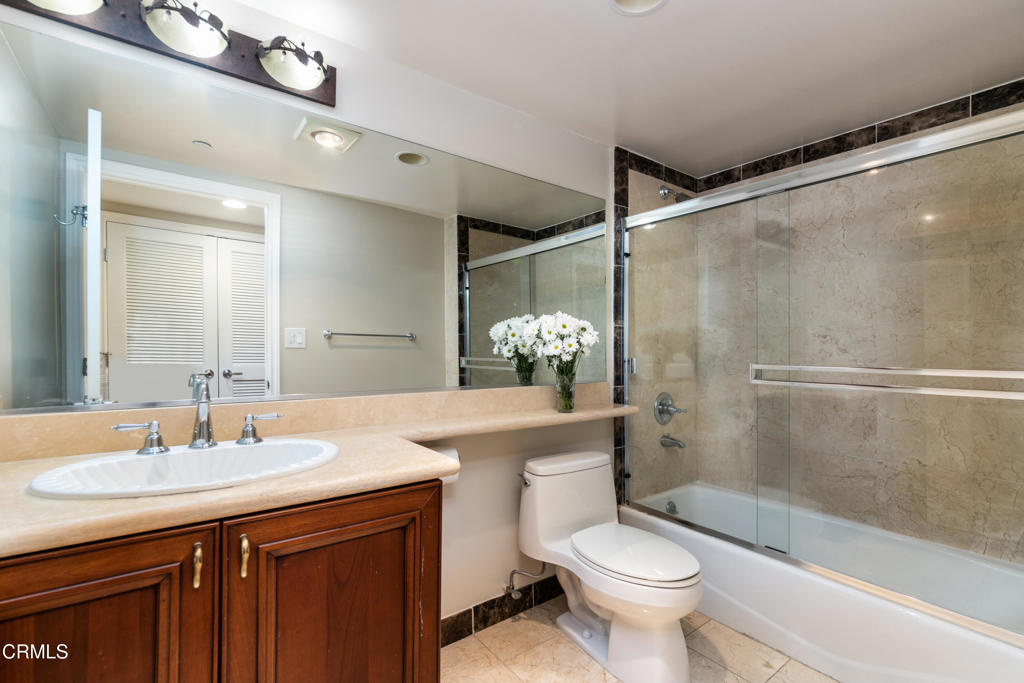 1828 Glendon Avenue 101