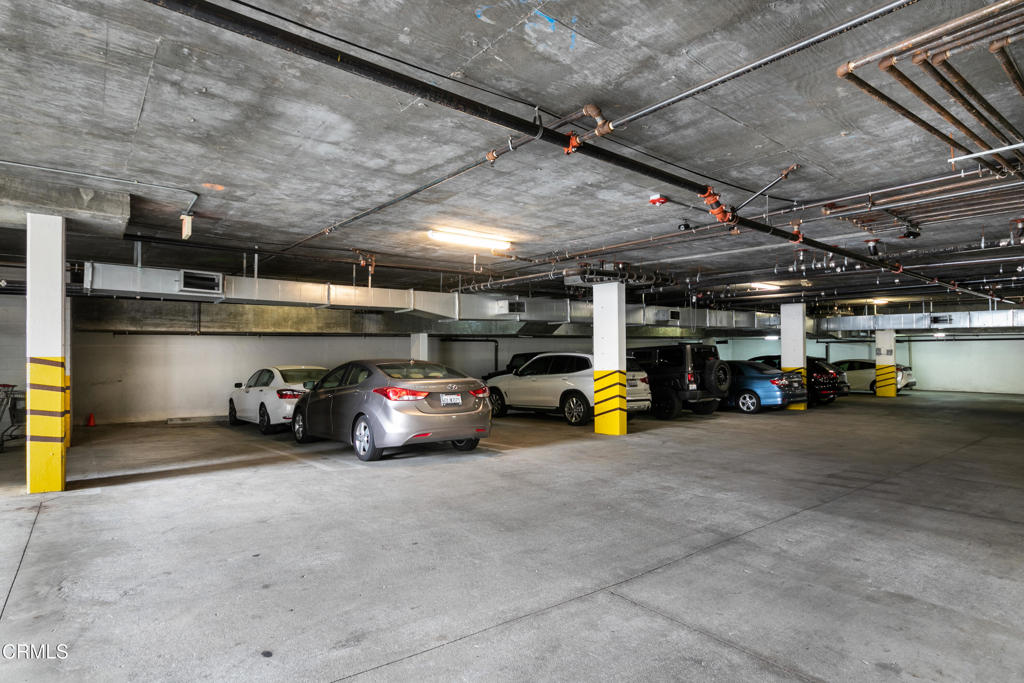 1828 Glendon Avenue 101