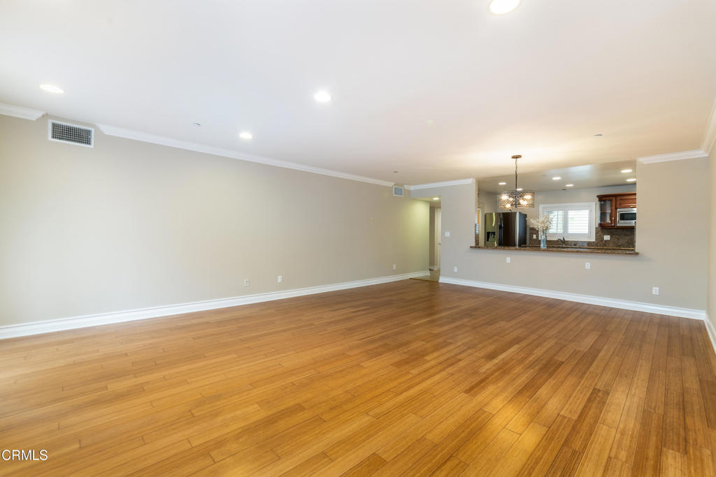 1828 Glendon Avenue 101