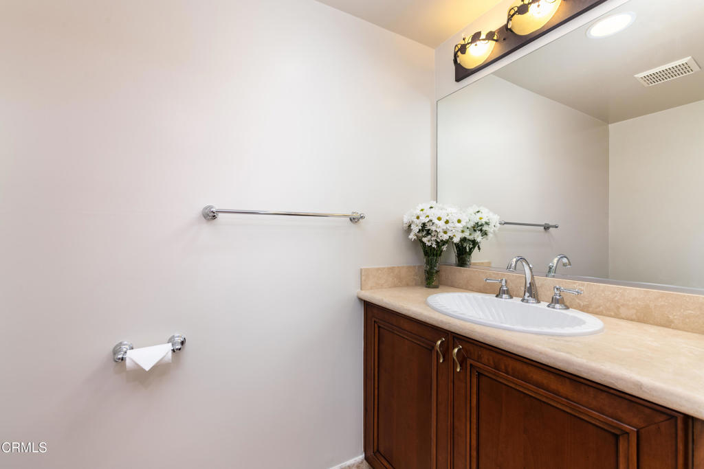 1828 Glendon Avenue 101