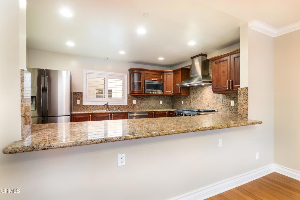 1828 Glendon Avenue 101