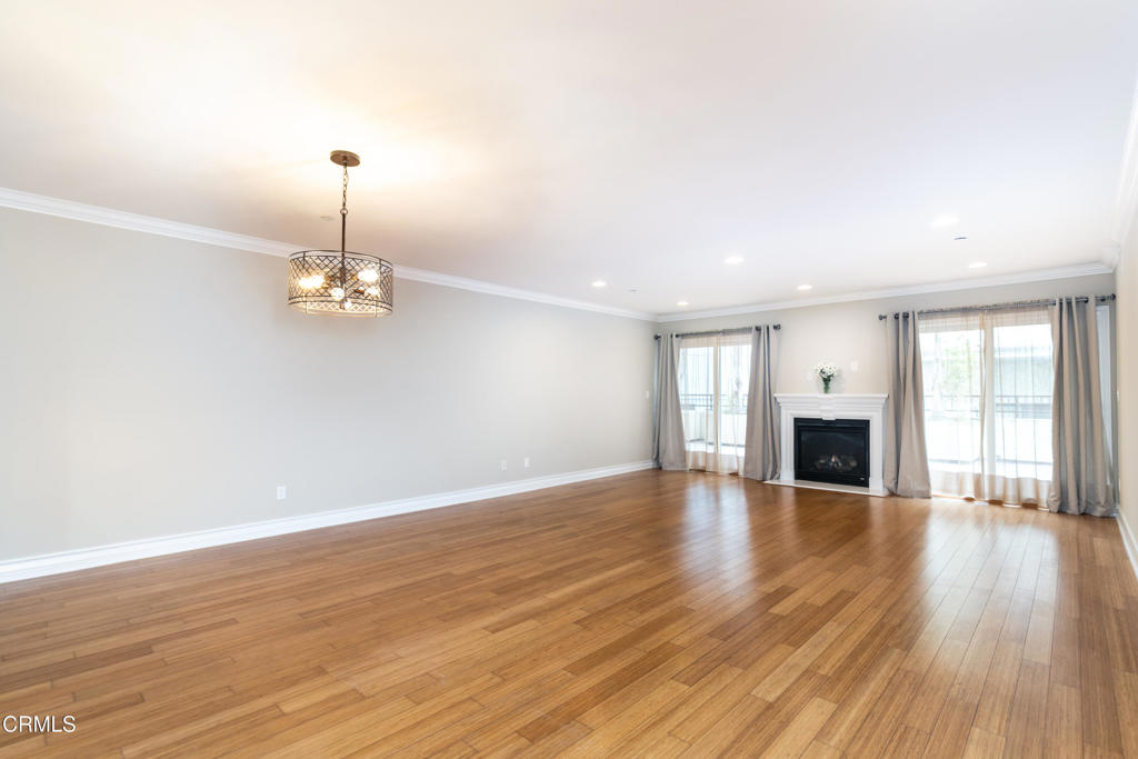 1828 Glendon Avenue 101