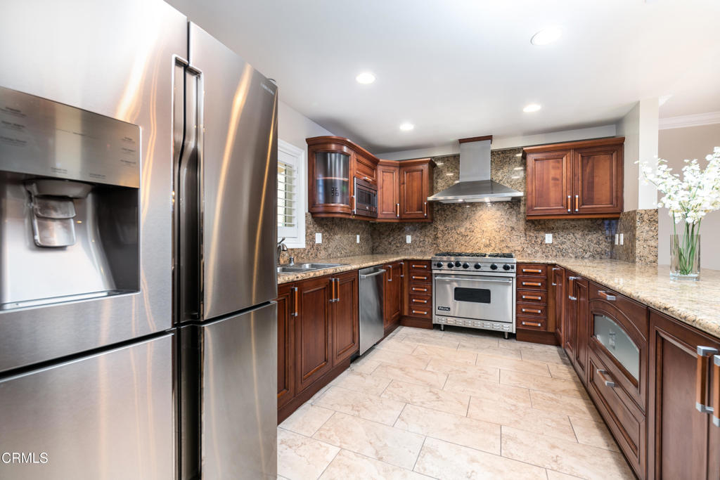 1828 Glendon Avenue 101