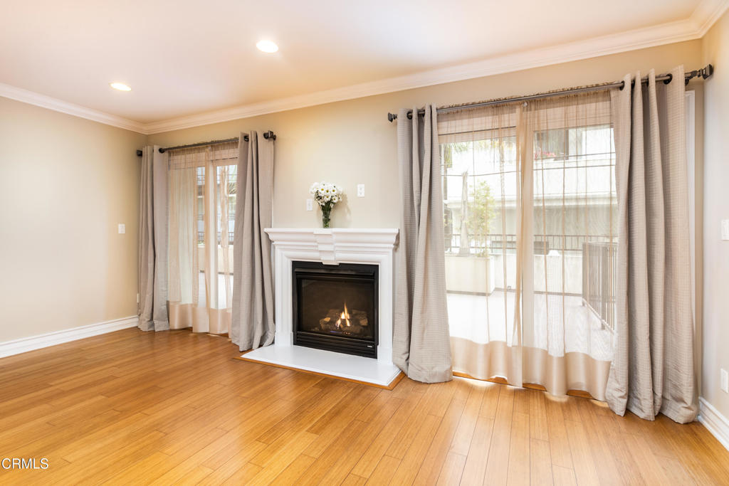 1828 Glendon Avenue 101