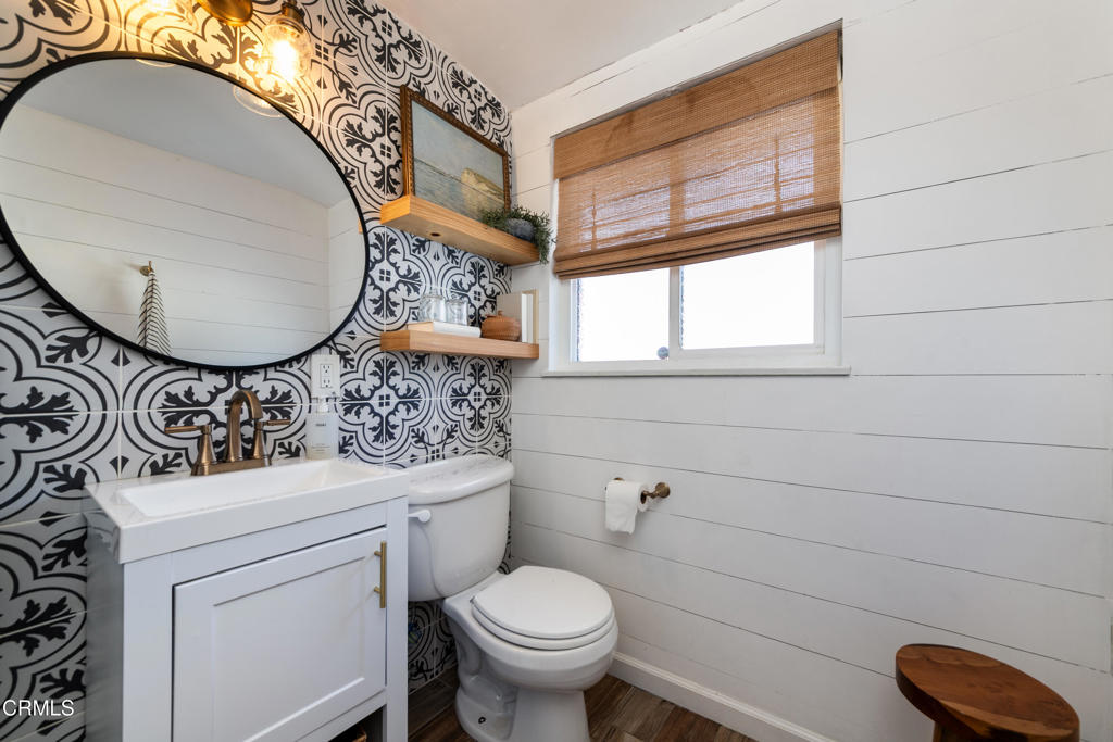 2960 Royal Oaks Drive