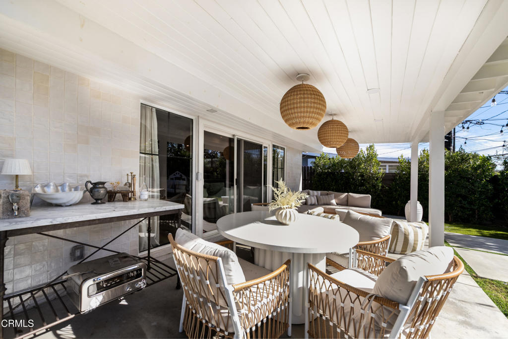 2960 Royal Oaks Drive