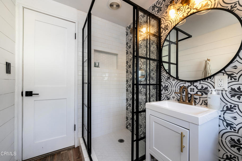 2960 Royal Oaks Drive