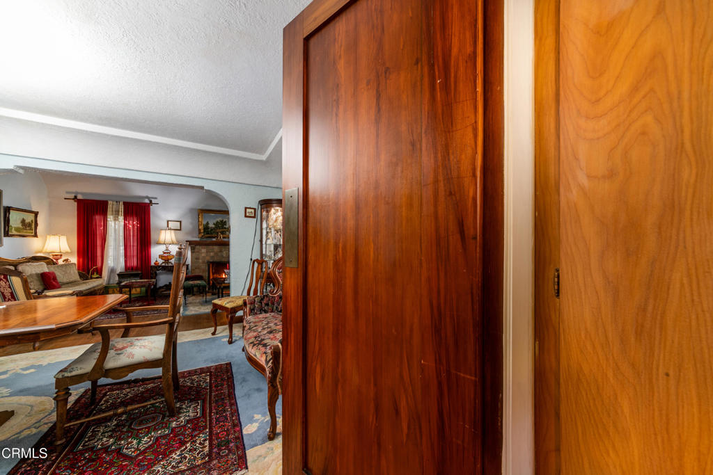 2270 E Orange Grove Boulevard