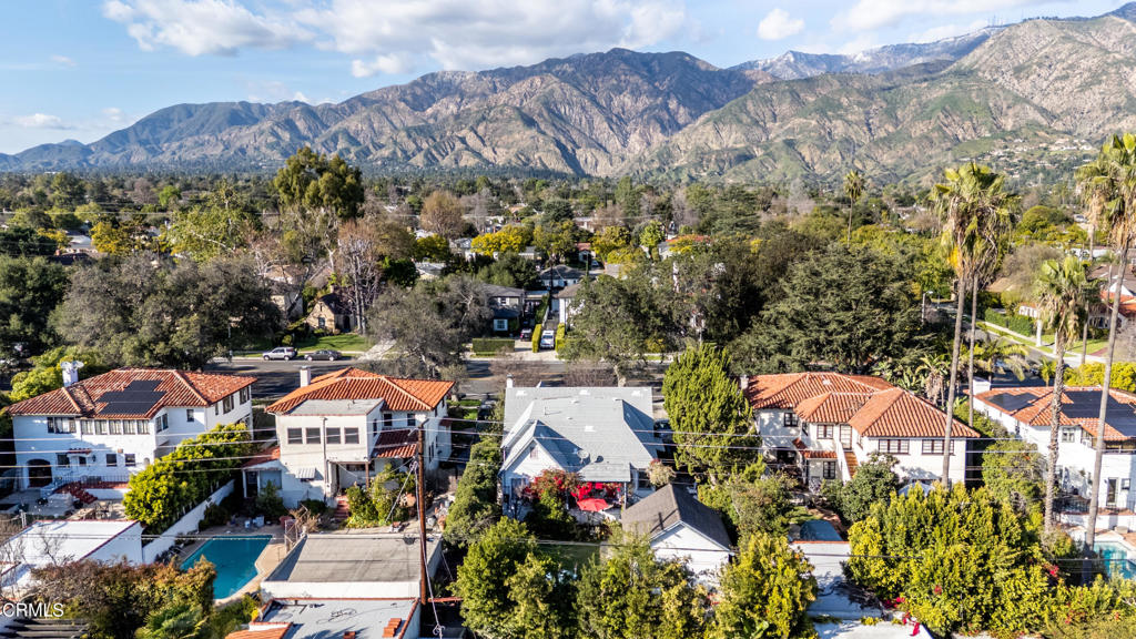 2270 E Orange Grove Boulevard