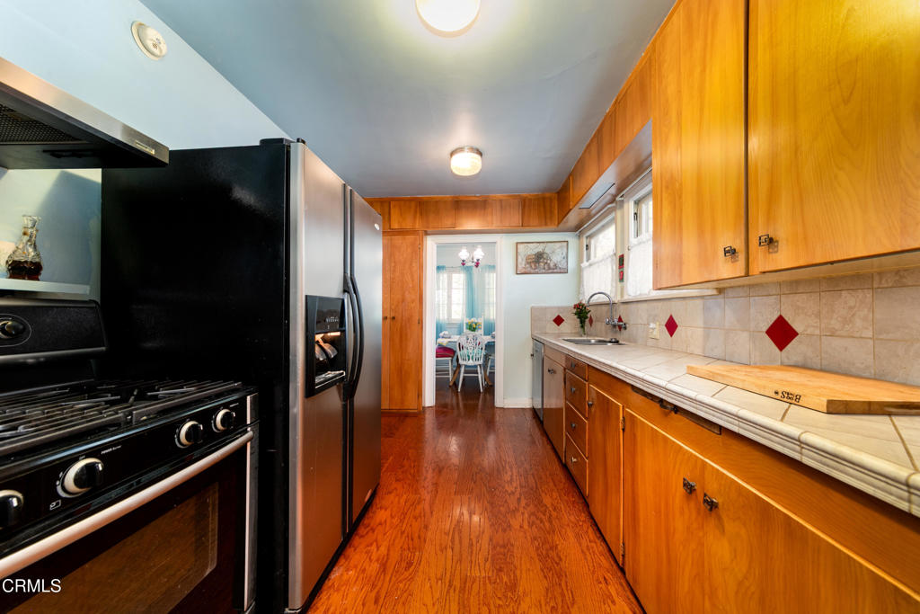 2270 E Orange Grove Boulevard