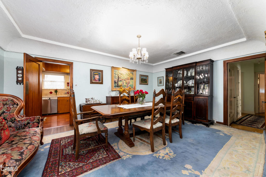 2270 E Orange Grove Boulevard